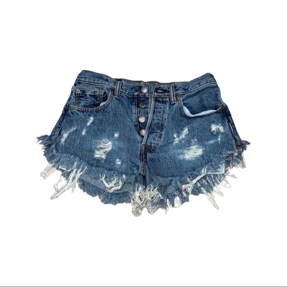 VINTAGE LEVIS CUT OFF SHORTS